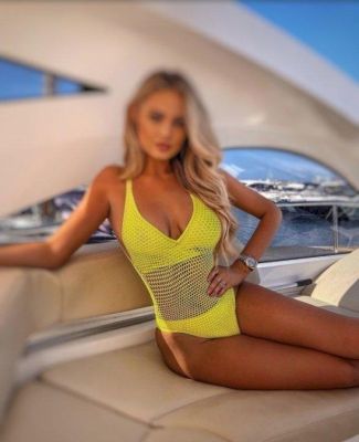 Рената, 23 лет — услуги рабыни