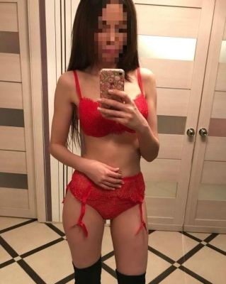 Снять девушку (Вероника, рост: 171, вес: 68)