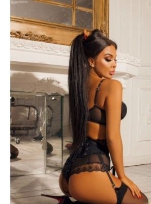 жирная телка Луиза, закажите онлайн